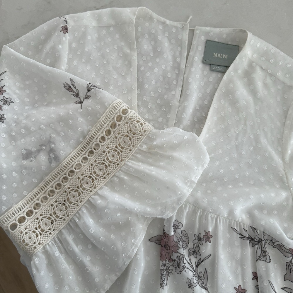 Maeve Anthro Bohemian Flowing Top Floral White Polka Dot Ruffle Size SM READ